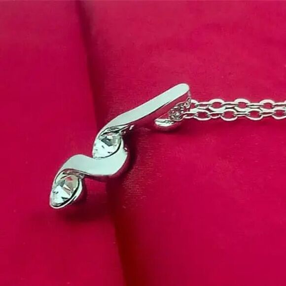 Ladies Gorgeous Platinum Necklace - Picture 2 of 5